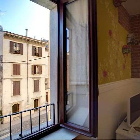 Antica Riva Lägenhet Verona Exteriör bild